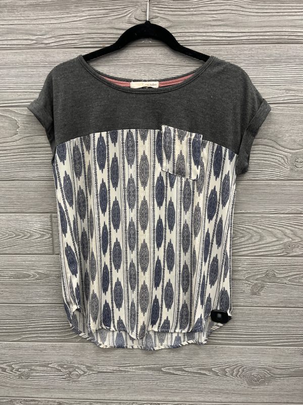 Top Short Sleeve By Rewind In Grey, Size: M on Sale