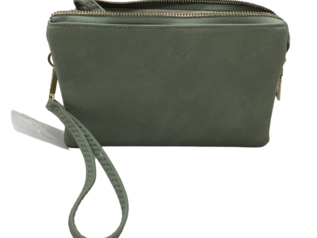 Wristlet By Clothes Mentor, Size: Medium Online now