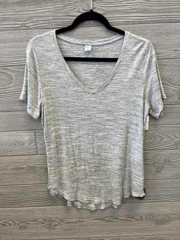 Top Short Sleeve By Old Navy In Grey, Size: M For Discount