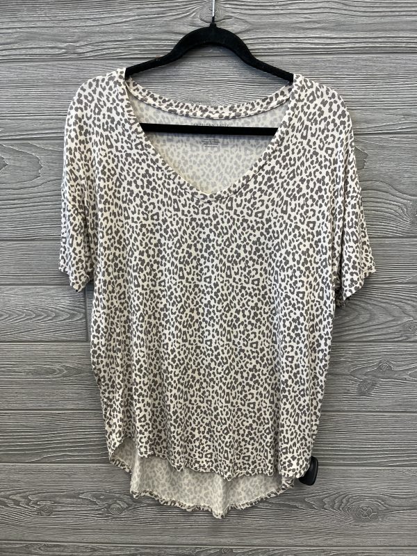 Top Short Sleeve By American Eagle In Animal Print, Size: S Fashion