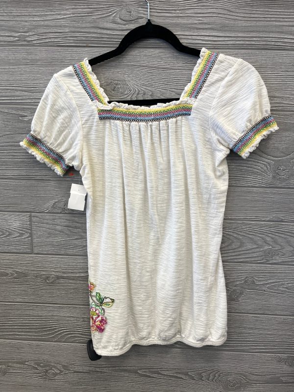 Top Short Sleeve By Maurices In Cream, Size: S For Discount