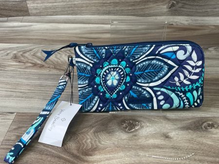 Wristlet By Vera Bradley, Size: Medium Online Hot Sale