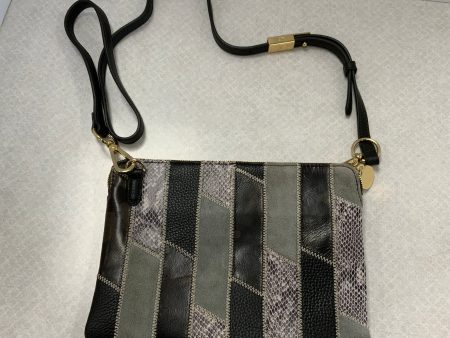 Wristlet By Gilli, Size: Medium Discount