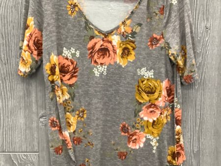 Top Short Sleeve By Maurices In Floral Print, Size: M For Discount