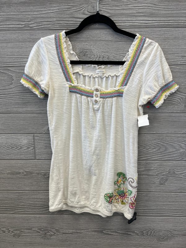 Top Short Sleeve By Maurices In Cream, Size: S For Discount