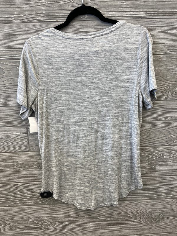 Top Short Sleeve By Old Navy In Grey, Size: M For Discount