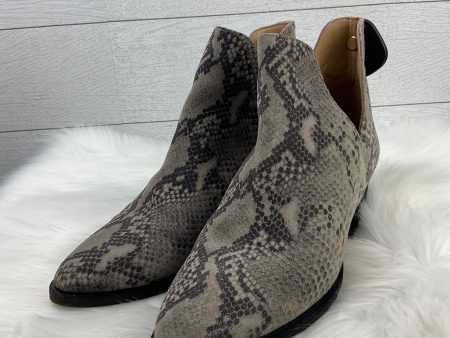 Boots Ankle Flats By Free People In Snakeskin Print, Size: 9 Cheap