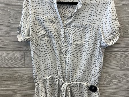 Top Short Sleeve By Loft In Grey, Size: Xs on Sale