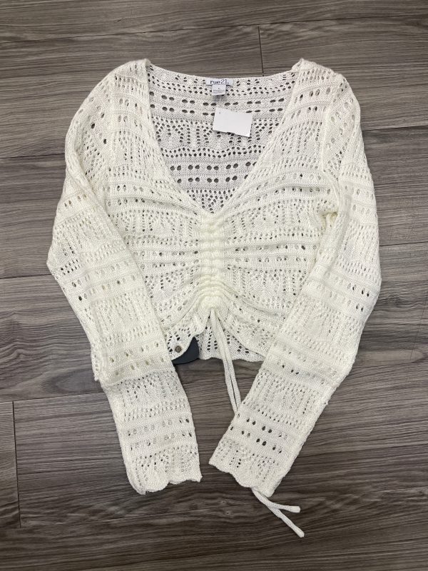 Top Long Sleeve By Rue 21 In White, Size: S Discount