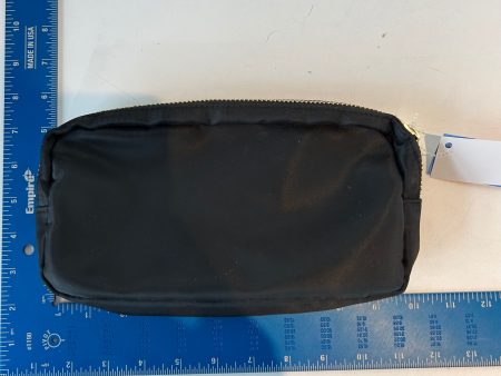 Makeup Bag By Clothes Mentor, Size: Large Fashion