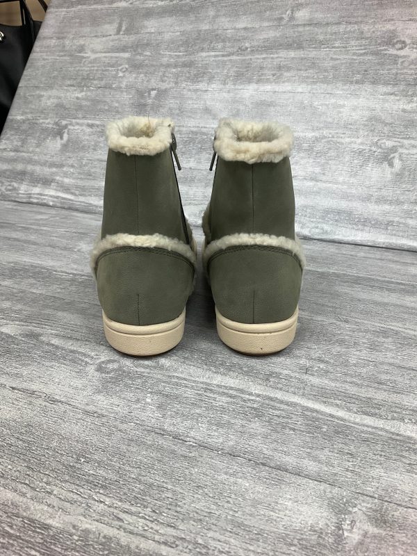 Boots Ankle Flats By Clarks In Green, Size: 8 on Sale