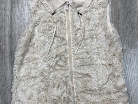 Vest Faux Fur & Sherpa By Clothes Mentor In Tan, Size: Xs Fashion