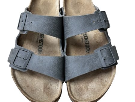 Shoes Flats By Birkenstock In Grey, Size: 9.5 Fashion