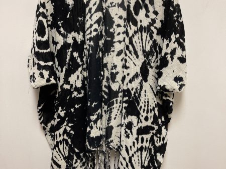 Kimono By Clothes Mentor In Black & White, Size: Osfm Online now