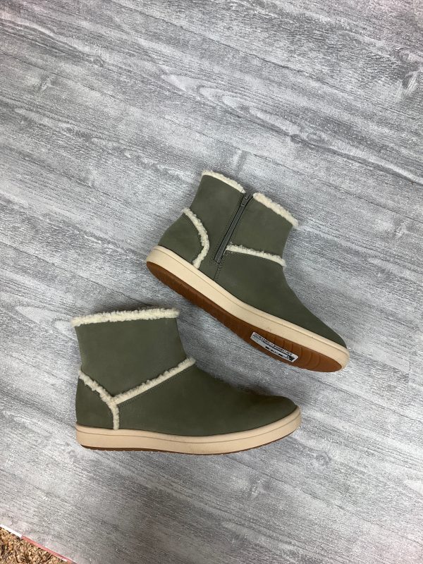 Boots Ankle Flats By Clarks In Green, Size: 8 on Sale