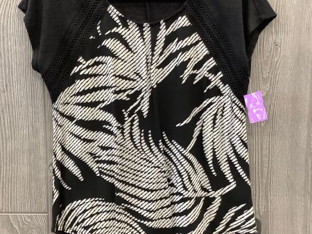 Top Short Sleeve By Maurices In Black, Size: S Fashion