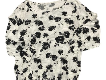 Top Long Sleeve By White House Black Market In Black & White, Size: L Online Sale